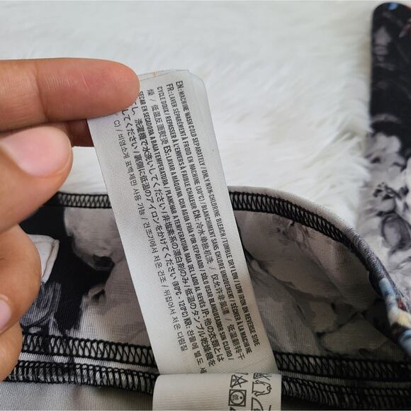 Abercrombie & Fitch Black Floral High Rise Leggings Small - Picture 4 of 10